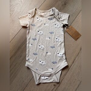 🌶️ NWT Kyte Baby Adorable Sheep Print Baby Onesie. Size 18-24month